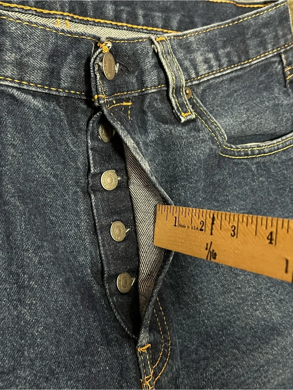 Levis deep silhouette